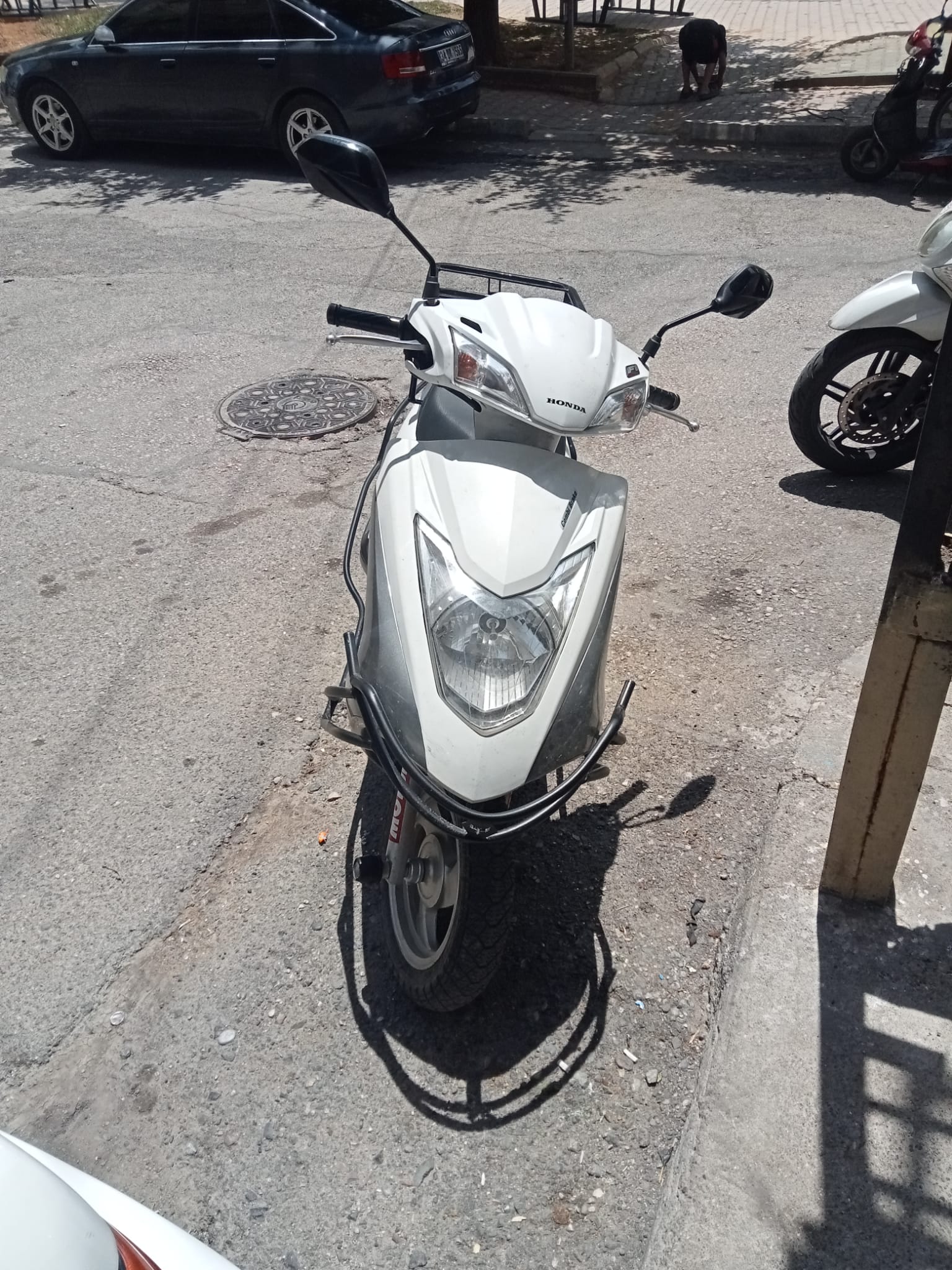 Motor Resmi